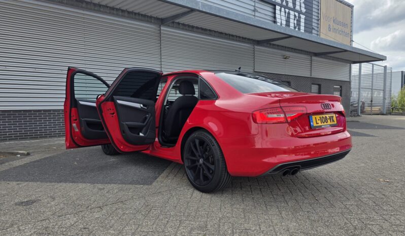 
								AUDI A4 LIMOUSINE full									