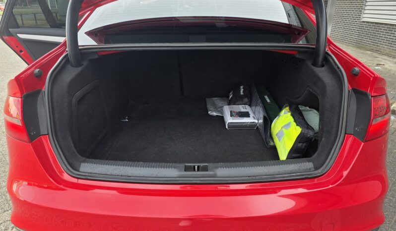 
								AUDI A4 LIMOUSINE full									