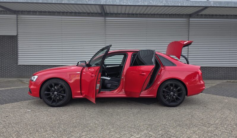 
								AUDI A4 LIMOUSINE full									