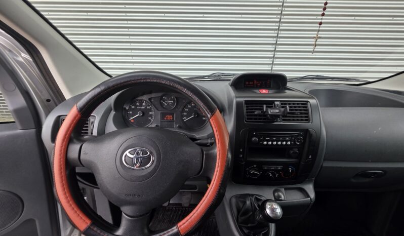 
								Toyota Proace 2.0 D-4D full									